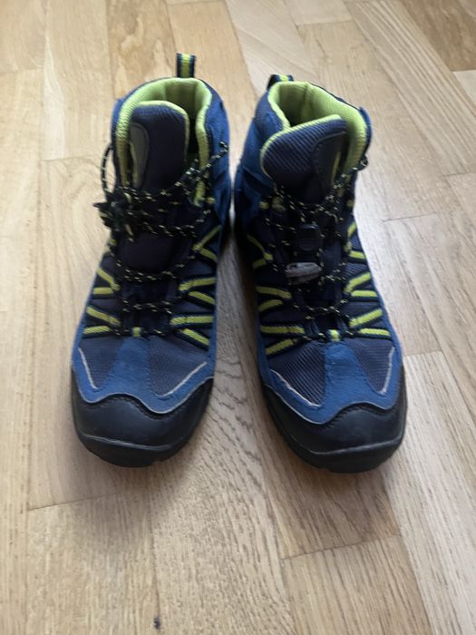 Продам дешево термоботинк, 22,5см