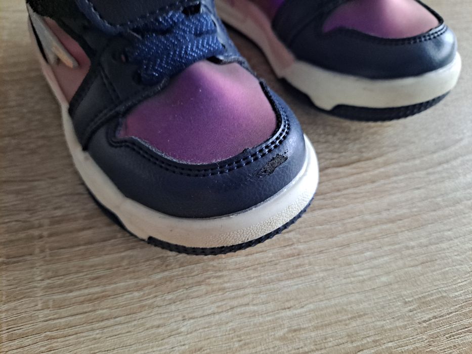 Buty dziecięce rozmiar 21 wkładka 13.5