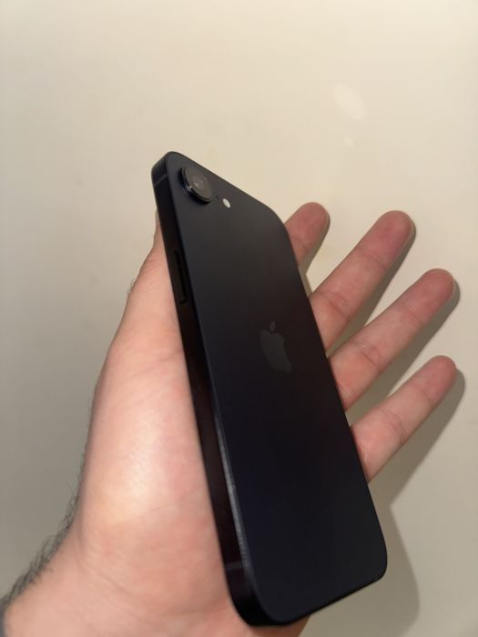 Iphone 16e sem uso