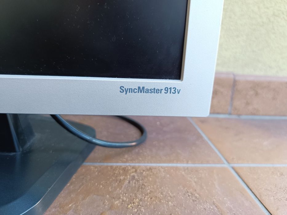 Samsung SyncMaster 913V 19" – sprawny monitor LCD