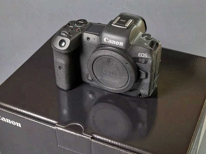 Canon EOS R5 - pierwszy właściciel - migawka 10tyś - stan bardzo dobry
