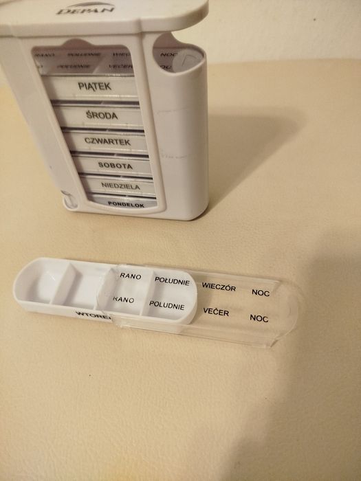 Organizer na leki kasetka TYGODNIOWA | DEPAN | 12x12 cm
