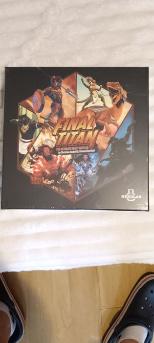 Gra planszowa Final Titan