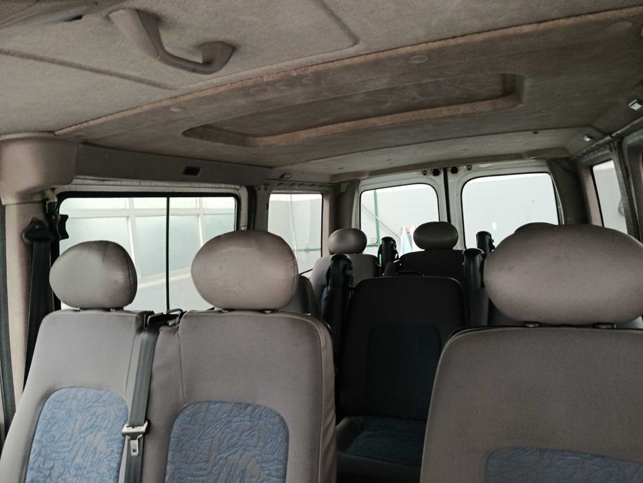 Renault Master 9 lugares
