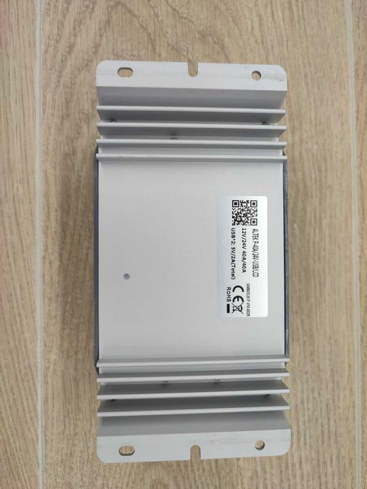 Контроллер солнечных панелей для зарядки аккумуляторов Altek P40A