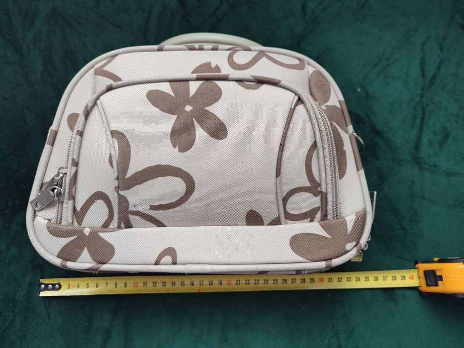 Kosmetyczka, kuferek