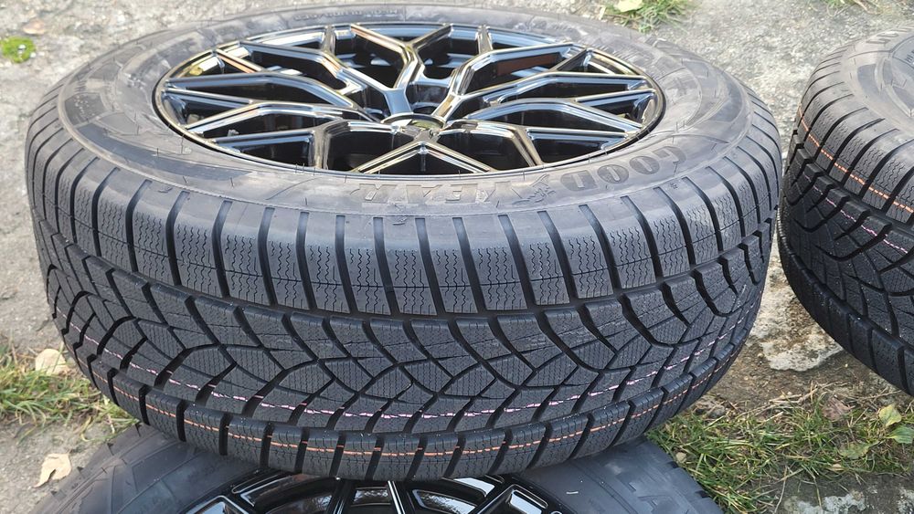 Nowe Zimowe Opony 235/60 18 Good Year Ultra Grip Per 2025r Mercedes M0