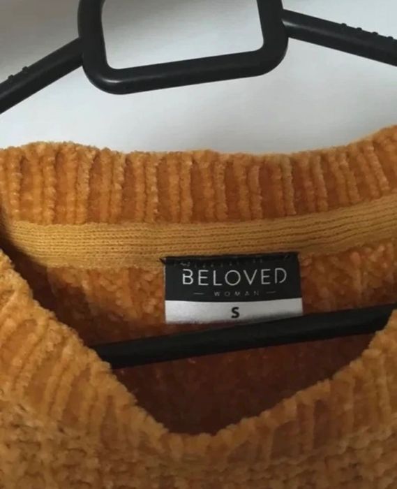 Sweter ze wstążkami