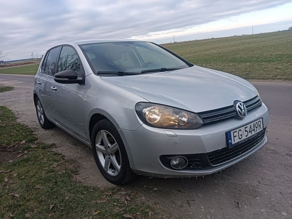 Volkswagen Golf.  6.  1.6tdi 2012r przebieg 168tys