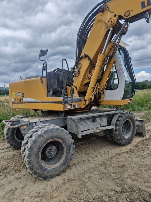 Koparka kołowa Liebherr A900B 2002r.