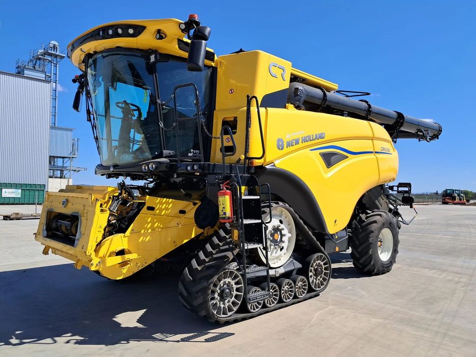 New Holland CR 10.90 ST5  New Holland CR 10.90