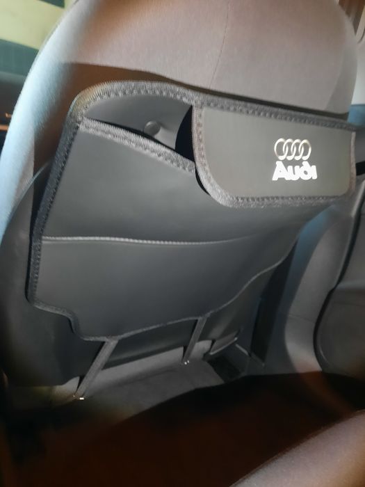 Variado material Audi