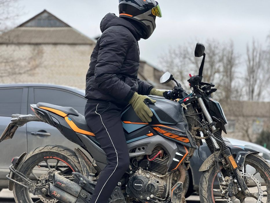 Продам мотоцикл мустанга регион st 200