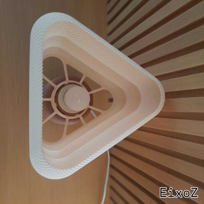 Candeeiro de mesa E27 com Lâmpada LED - NOVO Ref: 003