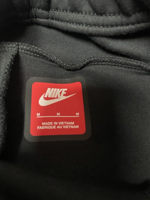 Шорти Nike Sportswear Tech Fleece IM0693-010 Оригінал Чоловічі Чорні Nike Tech Shorts