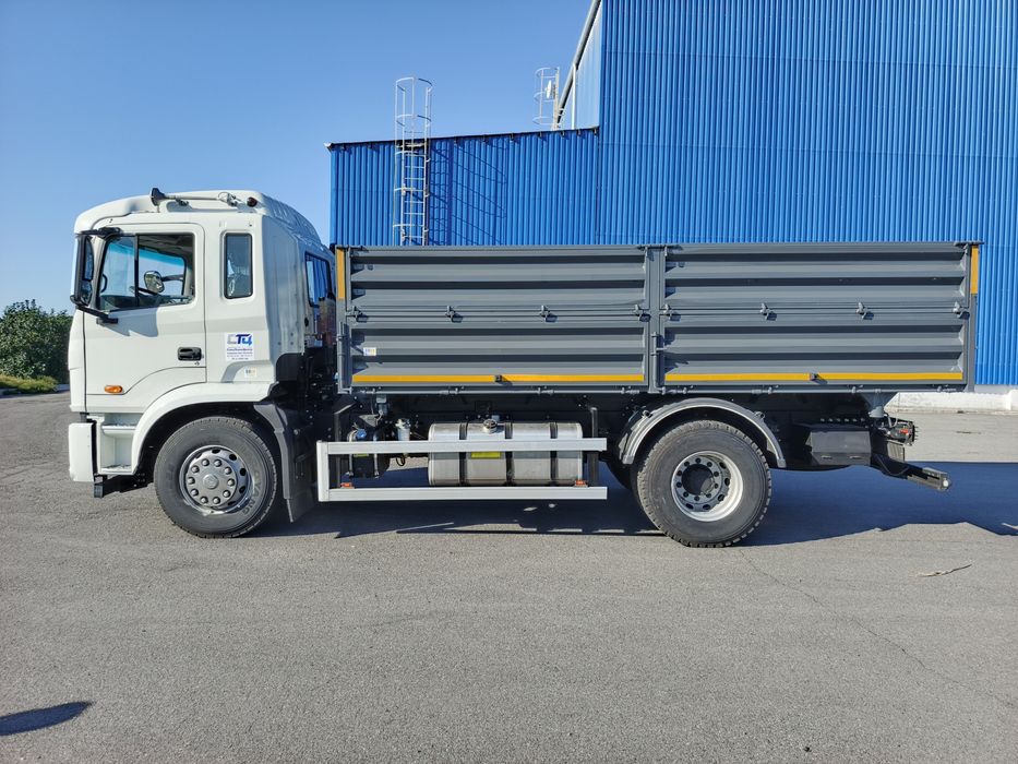 Самоскид, самосвал, зерновоз,сільхознік.