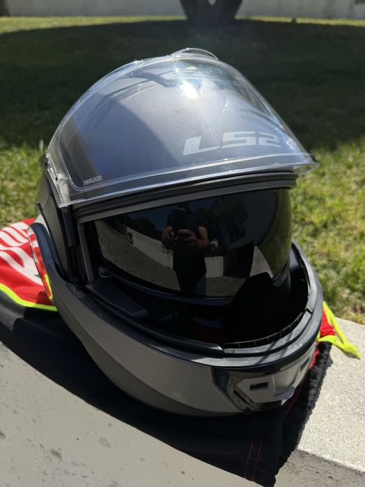 Capacete Modular LS2 como novo