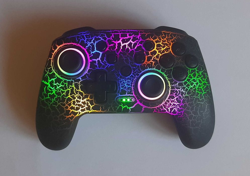 Беспроводной контроллер Q217 c RGB для ПК/Switch/OLED/Lite/Android/IOS