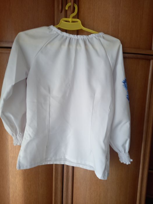 Вишиванка бісером для дівчинки.