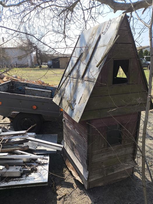 Domek ozdobny do ogrodu