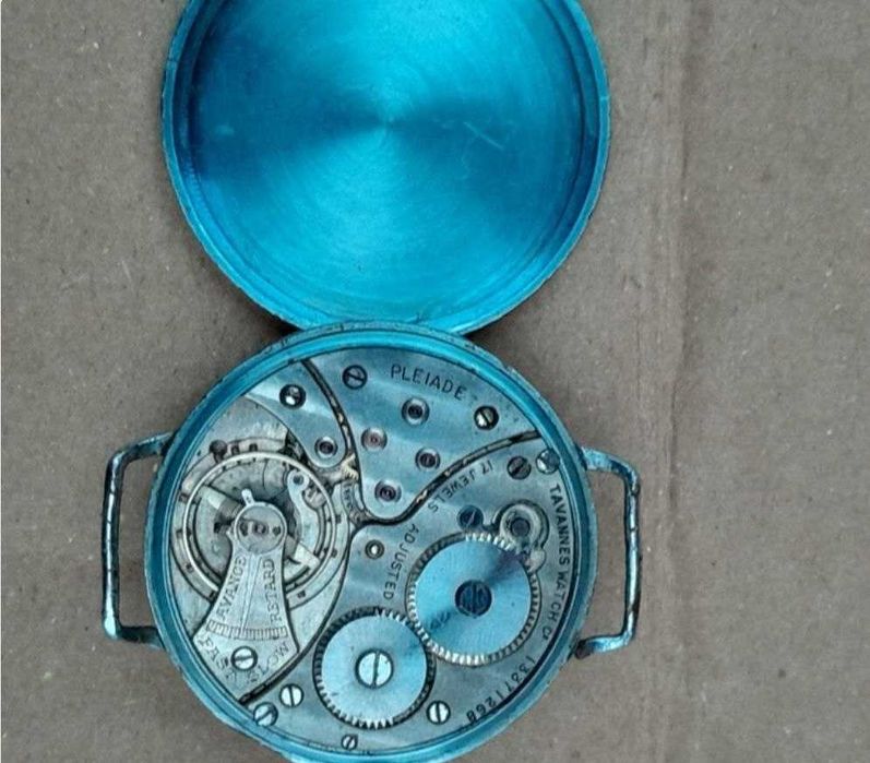 Вінтажний військовий швейцарський  годинник Tavannes Watch Co.