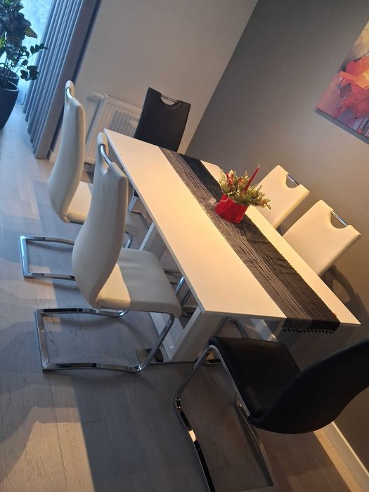 Komplet krzeseł - 6 sztuk