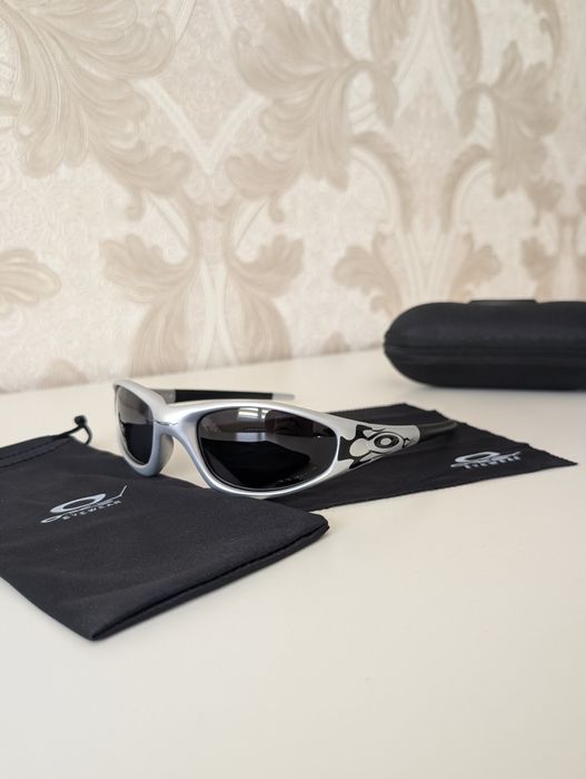 Сонцезахисні окуляри Oakley straight jacket