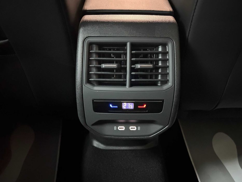 Новий SEAT Leon 2025 FR 1.5 eTSI mHEV DSG (150 к.с.)