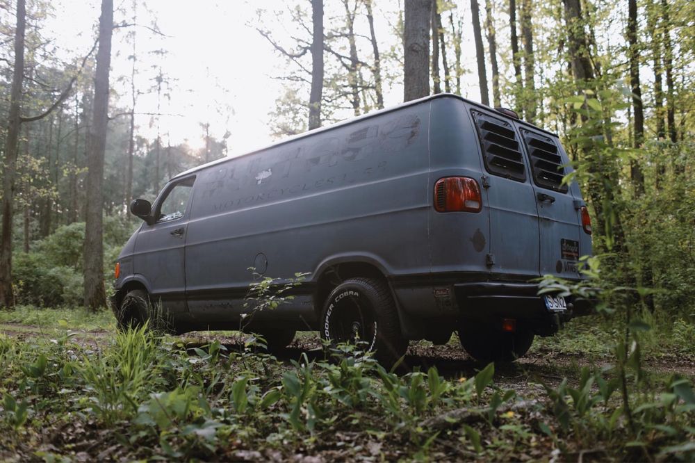 Dodge Ram Van Cargo 3.9 V6