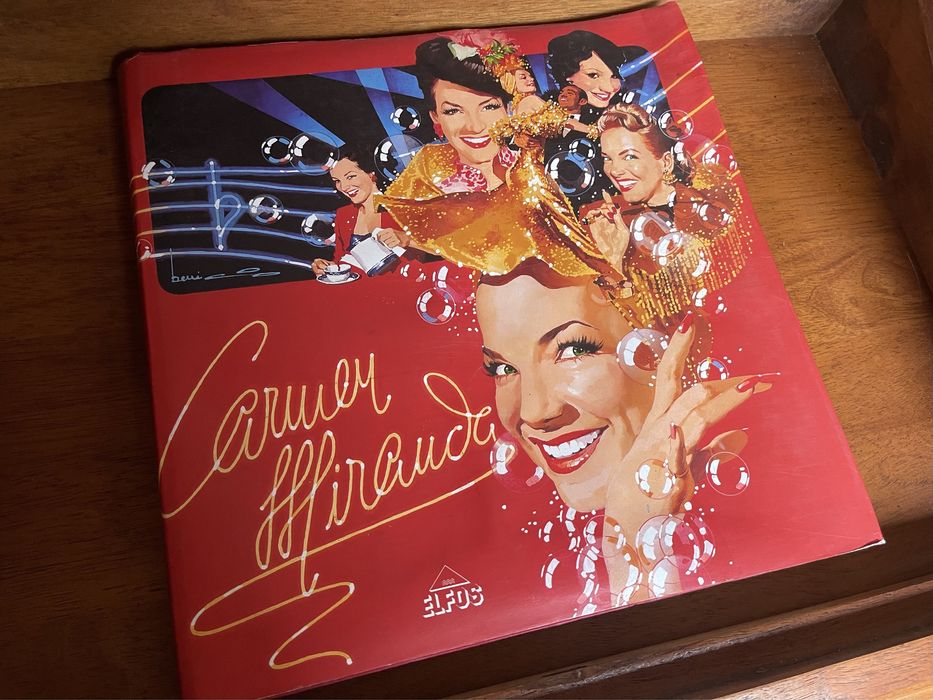 Livro Carmen Miranda