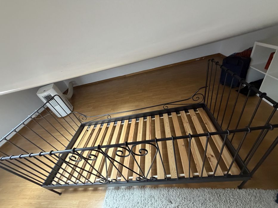 Cama de ferro ikea