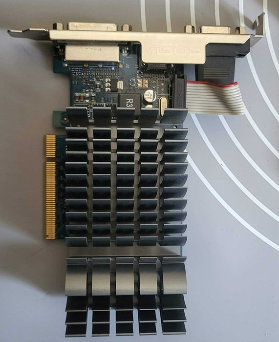 Asus GT 730 1gb ddr3 hdmi/dvi/vga