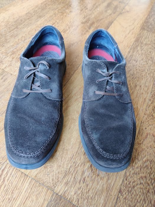 Sapatos Castanhos tamanho 40 marca Callahan