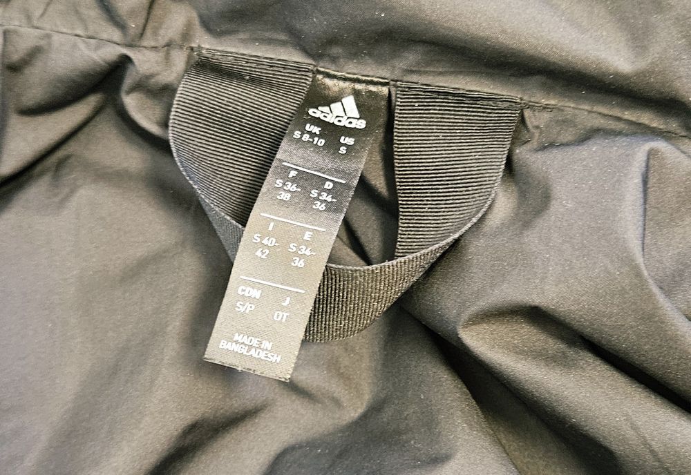 Жіноча куртка Adidas TERREX Myshelter Primaloft, розмір S

MYSHE