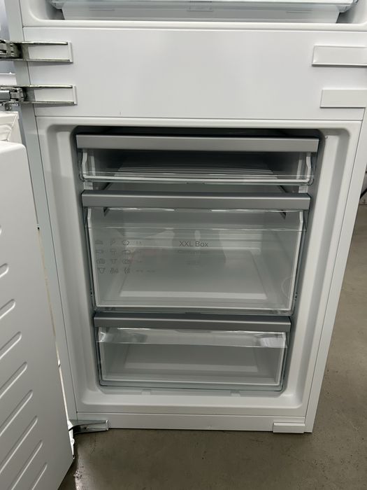 Холодильник Miele KD 7724 E