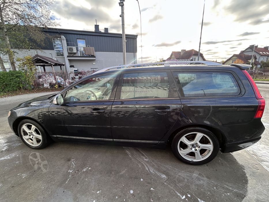 Volvo v70 R-design III generacja 2.0 benzyna manual
