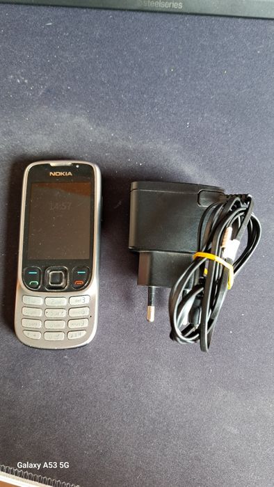 Nokia  +ładowarka