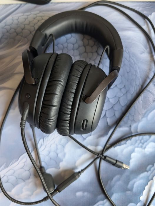 HyperX Cloud III444952267017441280
