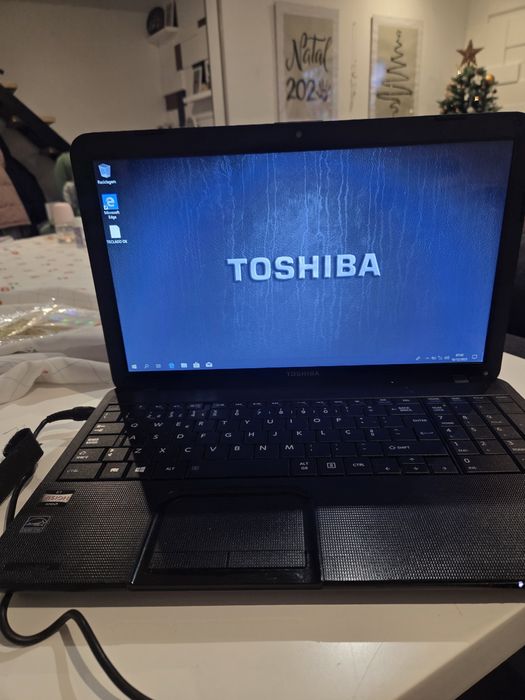 Vendo portátil Toshiba