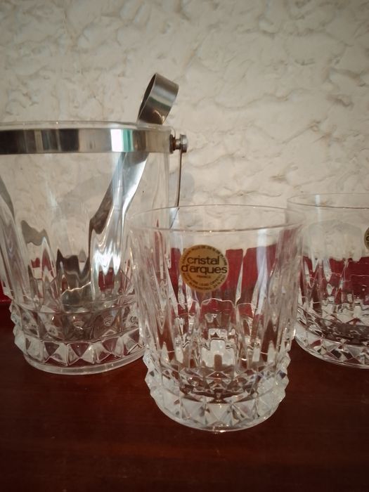 Conjunto de copos de cristal D'arques.