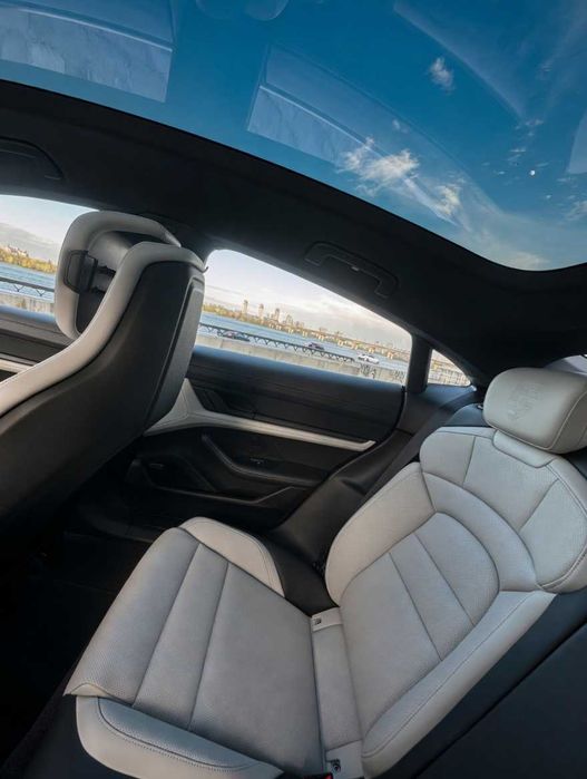 2021 Porsche Taycan RWD • 10 т\км• Отличное состояние