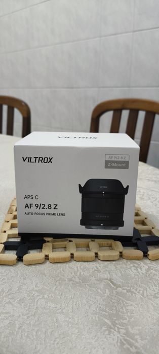 Viltrox 9/2.8 Z lacrada nunca usada.