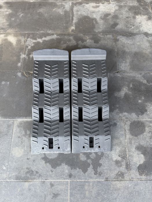 Kliny najazdy poziomujace Bruner di kampera