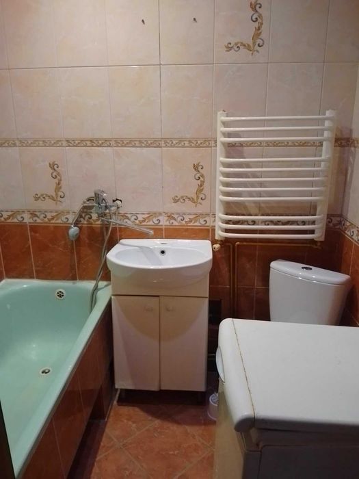 Здається в оренду 1 км квартира на Карпенка з індивідуальним опаленням