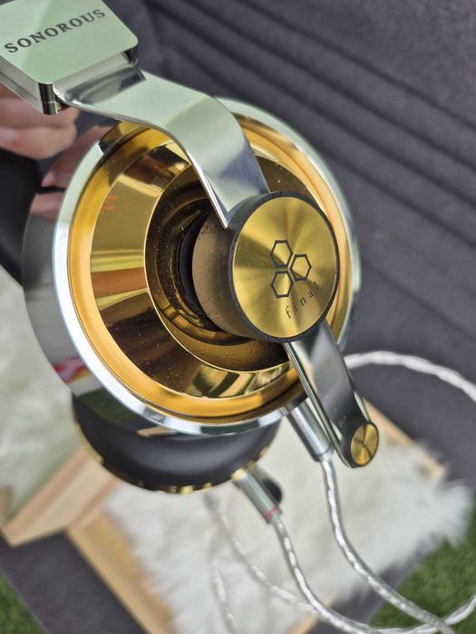 Słuchawki Final Audio Sonorous X jak nowe