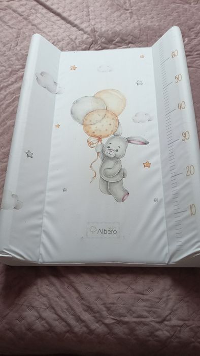 Przewijak na łóżeczko