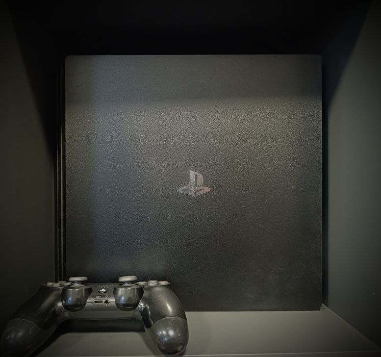 Приставка PS4 Sony PlayStation 4 Pro + Гарантія!