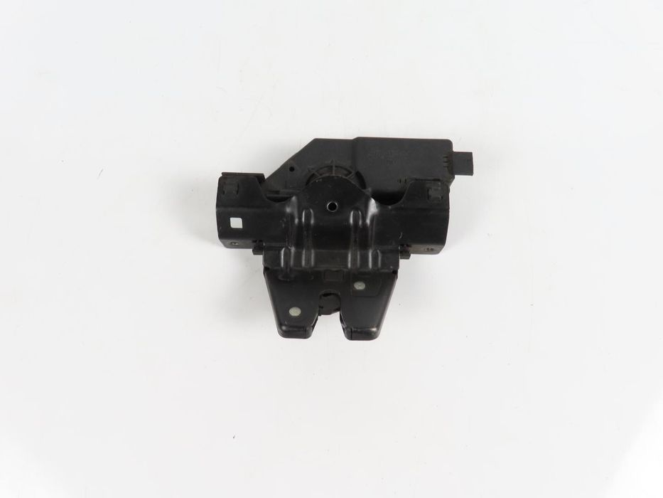 Fechadura Da Mala Bmw 1 Ref: 51247840617 / 8196401 1998 - 2013