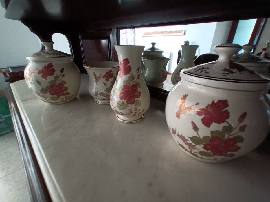 Porcelana coleção várias peças