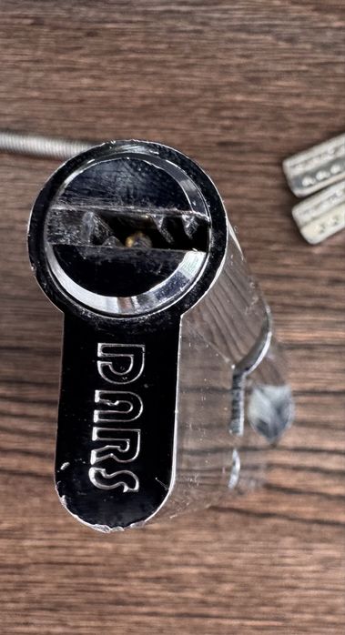 Продам серцевину дверного замка,замок,Kale/Dars